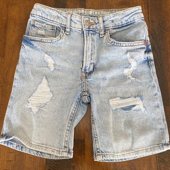 H&M Shorts - Picture 2 of 9